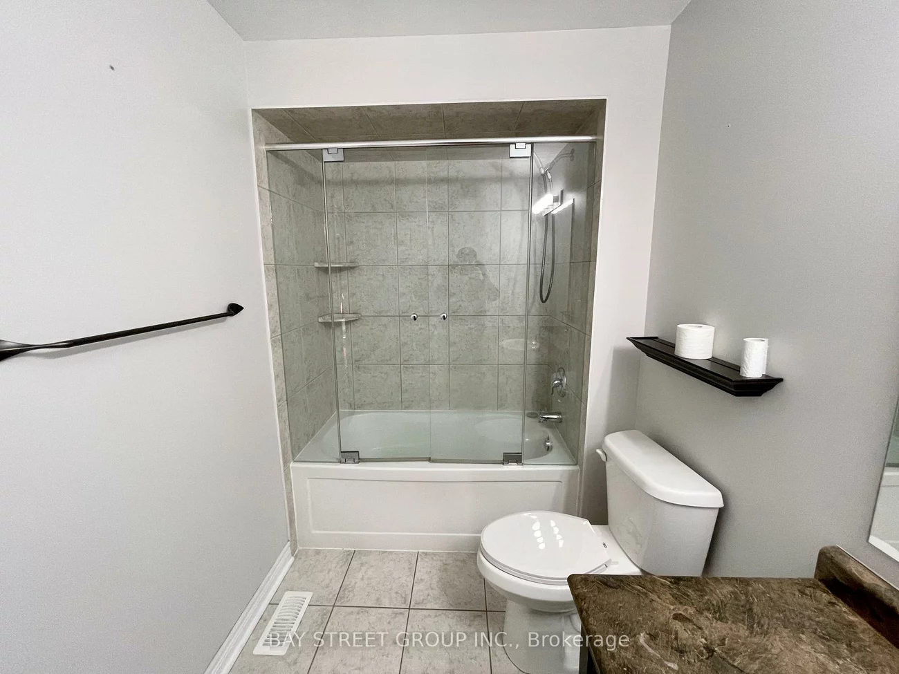 2410, Woodstock, 1019 - WM Westmount, Oakville