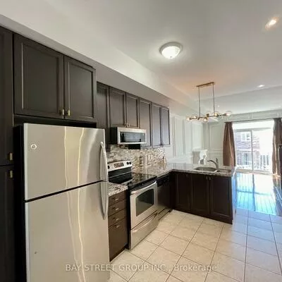 2410, Woodstock, 1019 - WM Westmount, Oakville