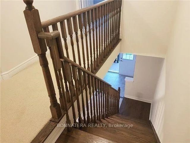 121, Huguenot, 1008 - GO Glenorchy, Oakville