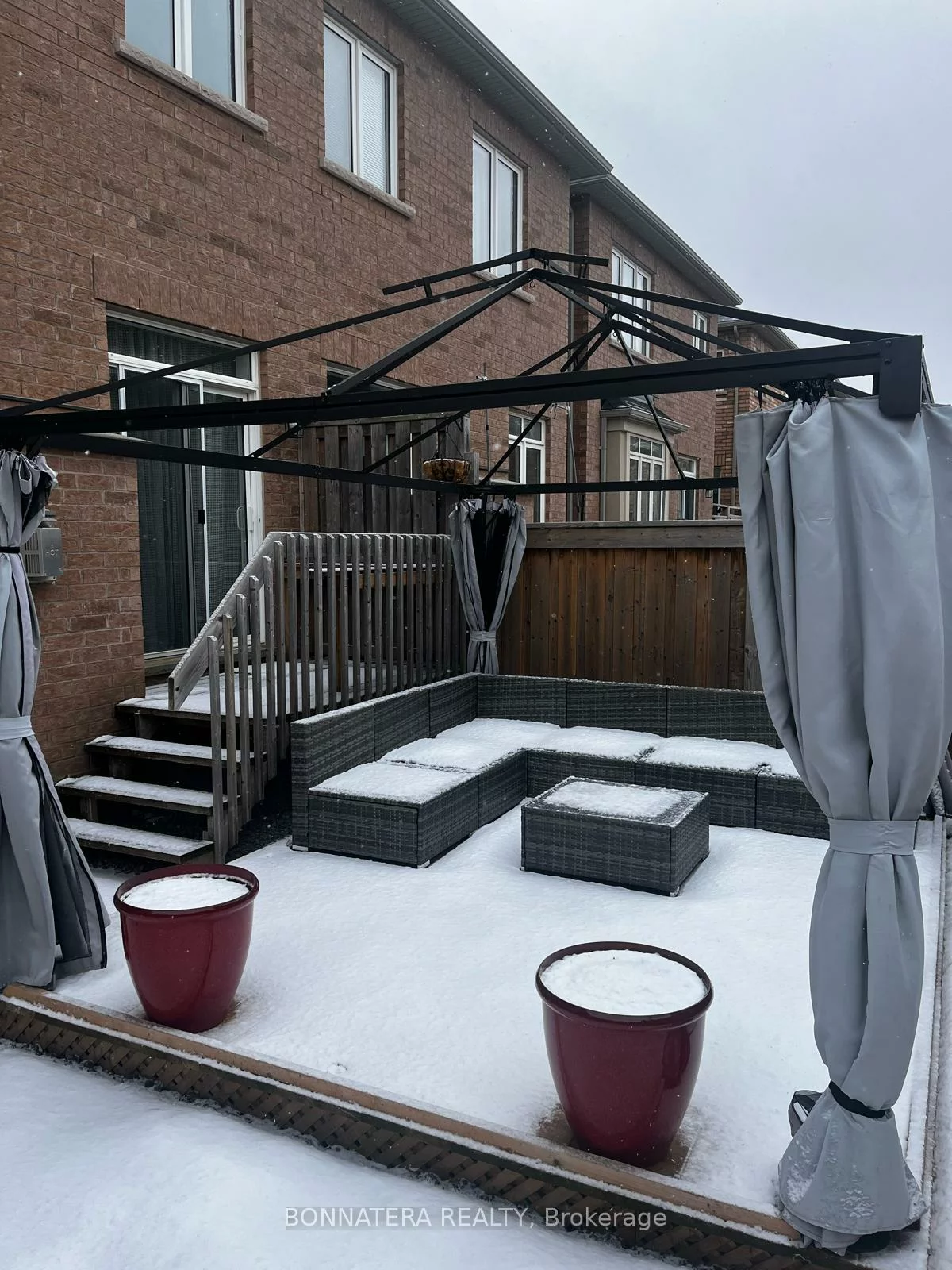 121, Huguenot, 1008 - GO Glenorchy, Oakville