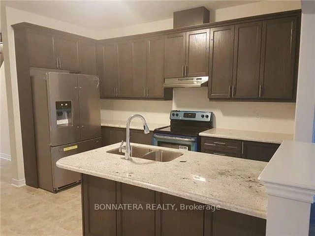 121, Huguenot, 1008 - GO Glenorchy, Oakville