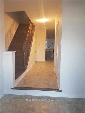 121, Huguenot, 1008 - GO Glenorchy, Oakville