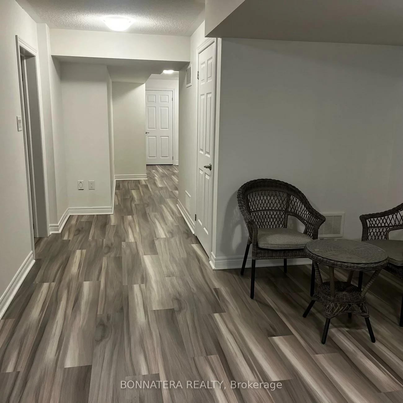 121, Huguenot, 1008 - GO Glenorchy, Oakville