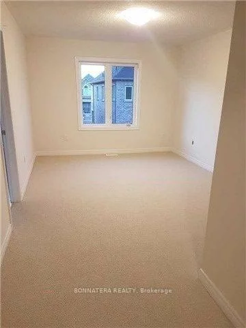 121, Huguenot, 1008 - GO Glenorchy, Oakville