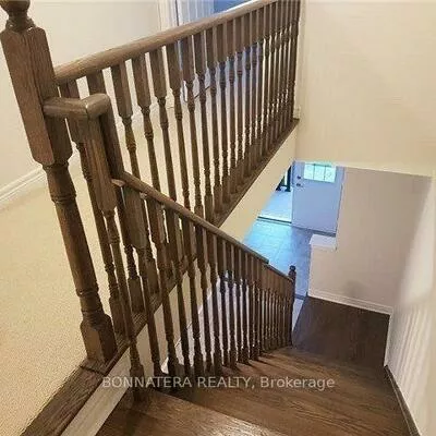 121, Huguenot, 1008 - GO Glenorchy, Oakville