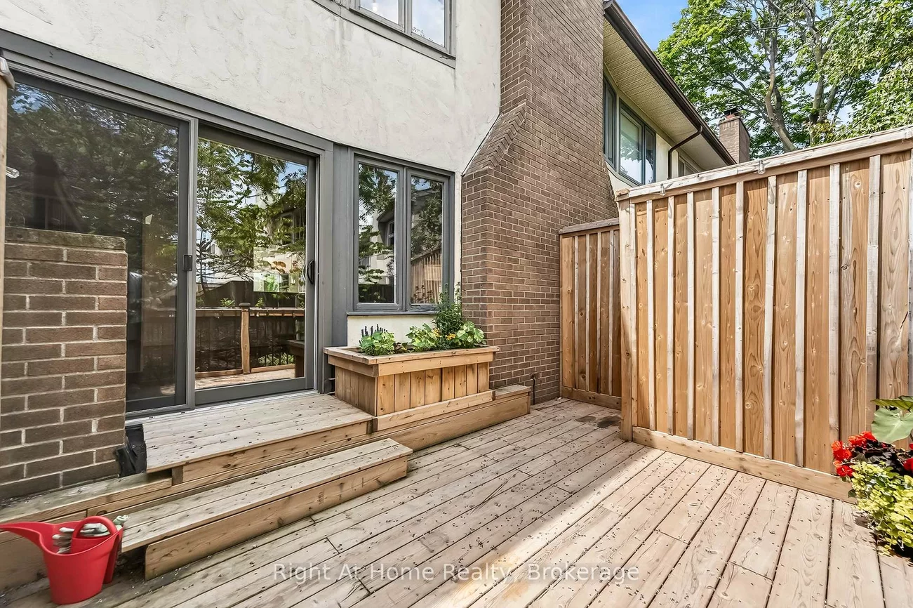 109, Brant, 1002 - CO Central, Oakville