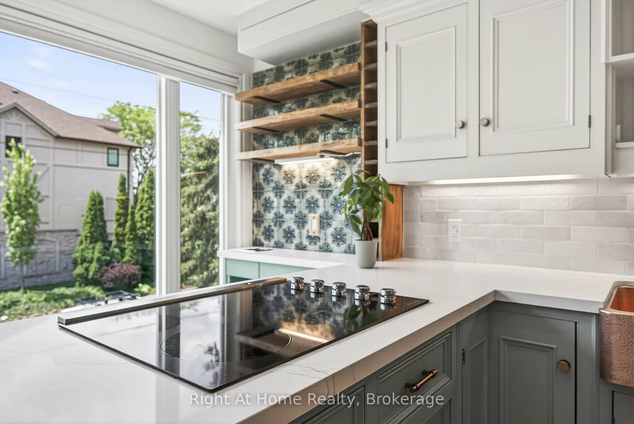 109, Brant, 1002 - CO Central, Oakville