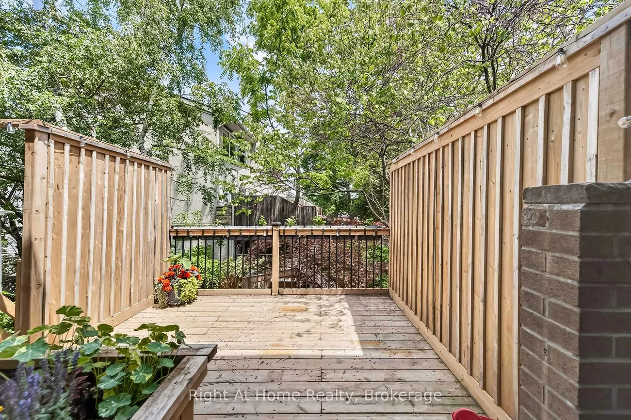 109, Brant, 1002 - CO Central, Oakville