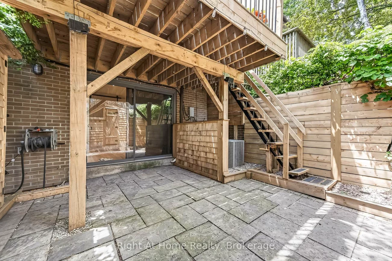 109, Brant, 1002 - CO Central, Oakville