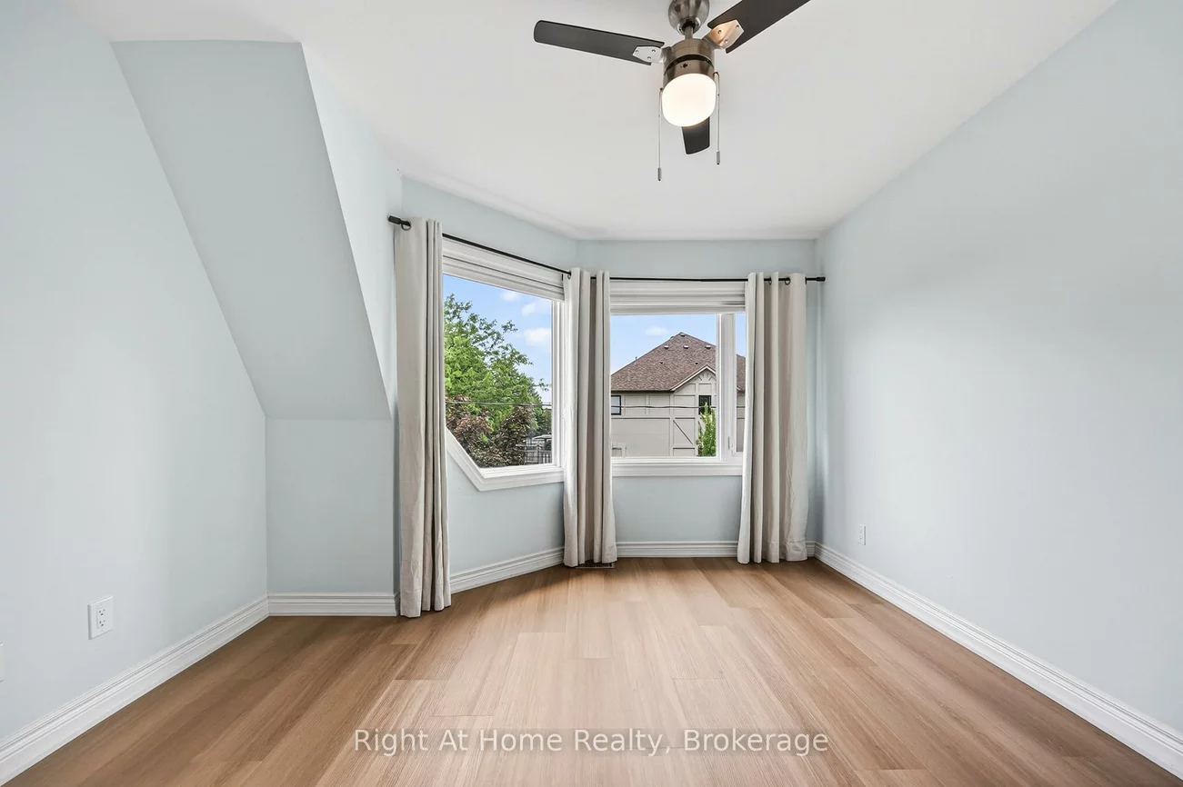 109, Brant, 1002 - CO Central, Oakville