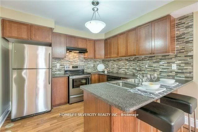 3049, Dewridge, 1000 - BC Bronte Creek, Oakville