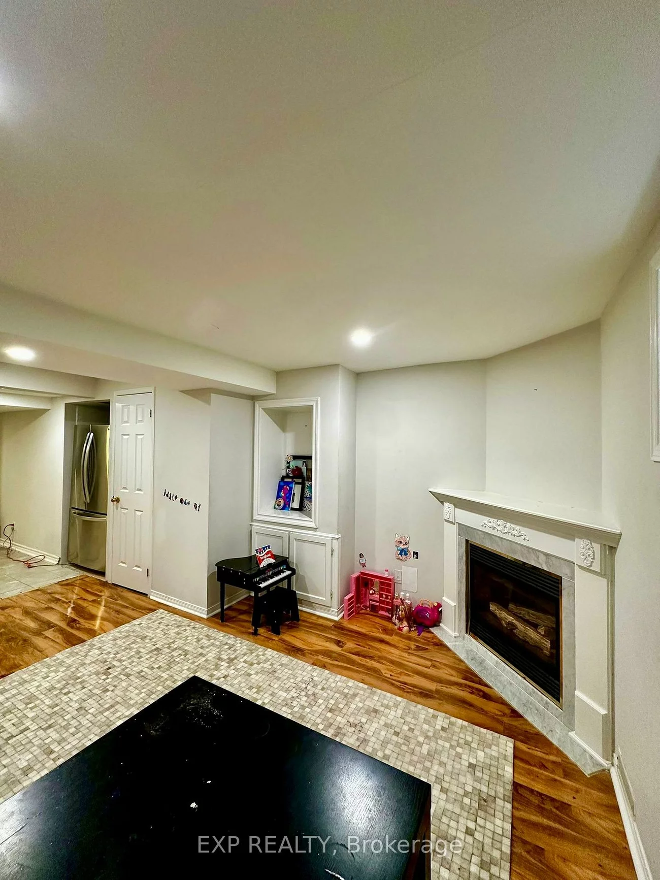 1483, Princeton, 1003 - CP College Park, Oakville