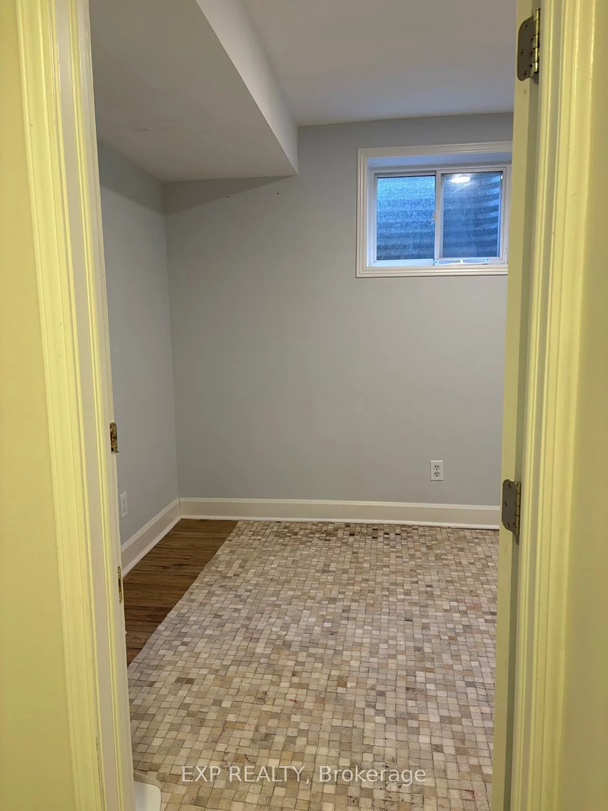 1483, Princeton, 1003 - CP College Park, Oakville