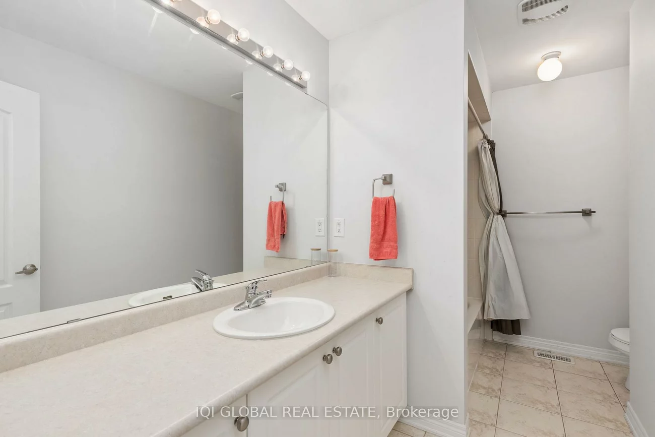 2230, Kwinter, 1019 - WM Westmount, Oakville