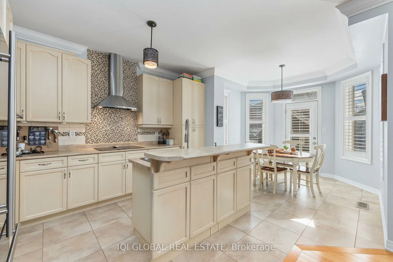 2230, Kwinter, 1019 - WM Westmount, Oakville