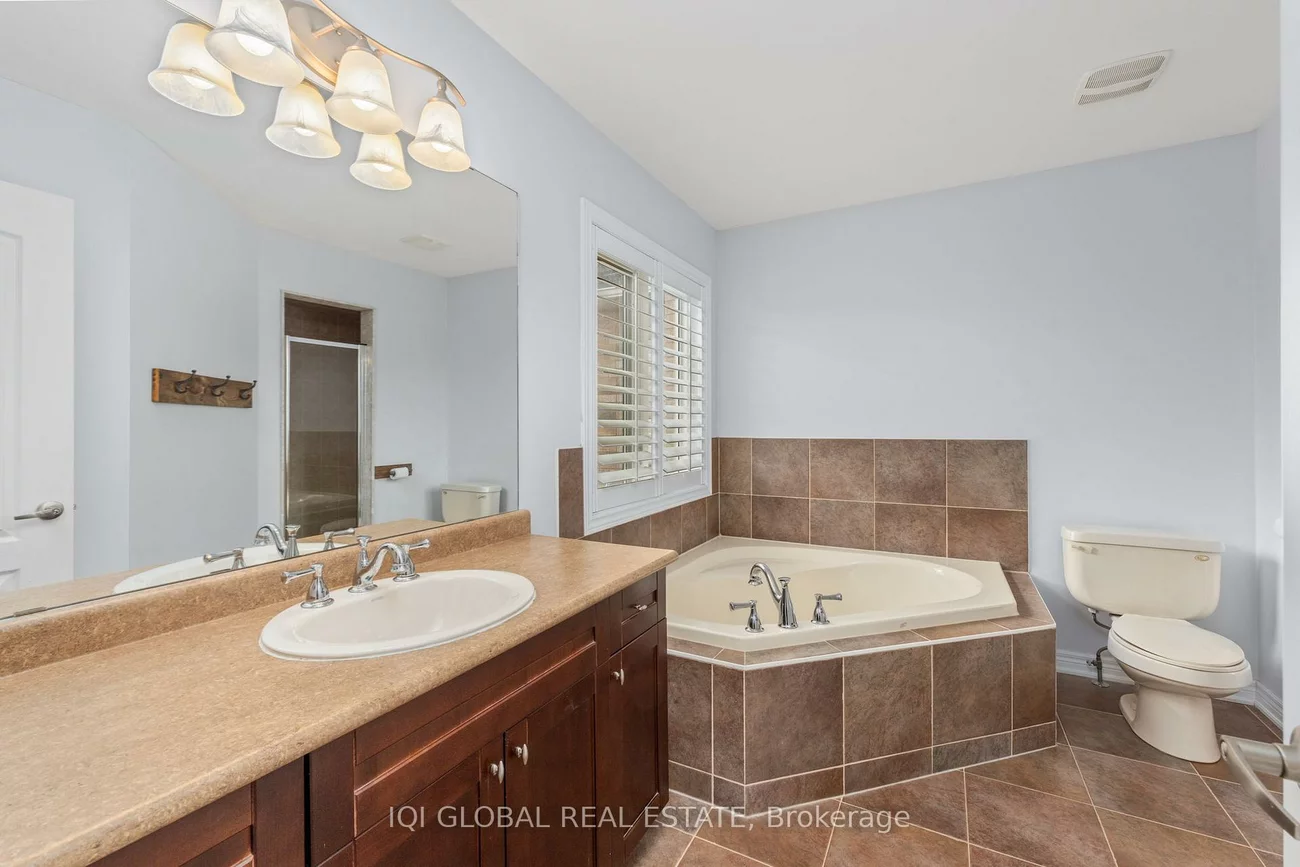 2230, Kwinter, 1019 - WM Westmount, Oakville
