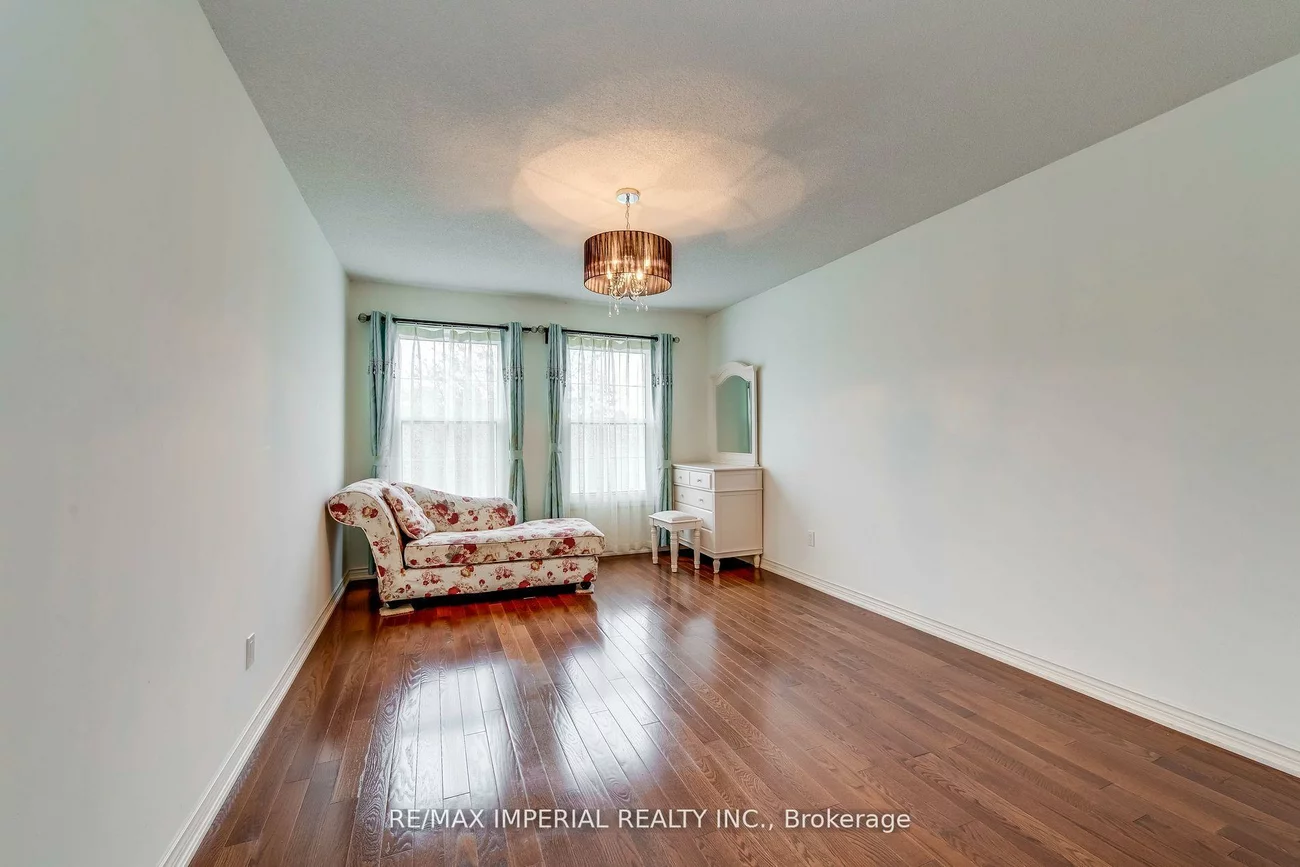 2800, Huntingdon, 1004 - CV Clearview, Oakville