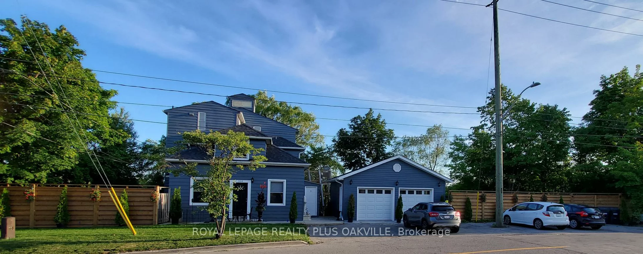 564, Lyons, 1014 - QE Queen Elizabeth, Oakville