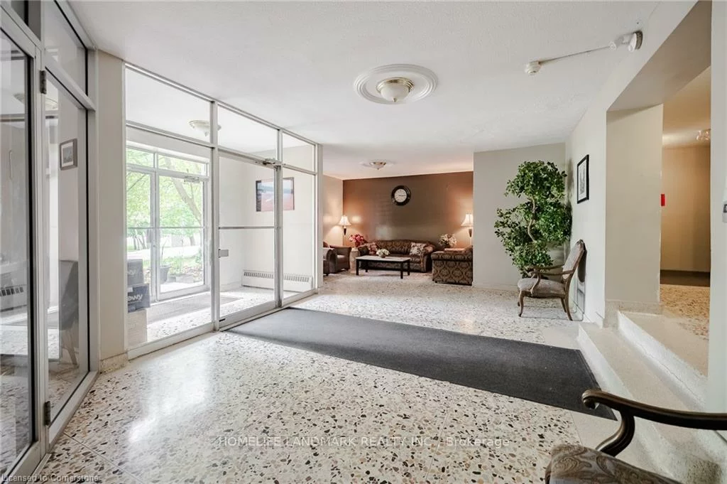 2385, Ontario, 1001 - BR Bronte, Oakville