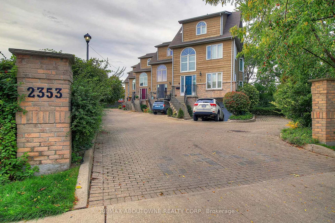 2353, Marine, 1001 - BR Bronte, Oakville