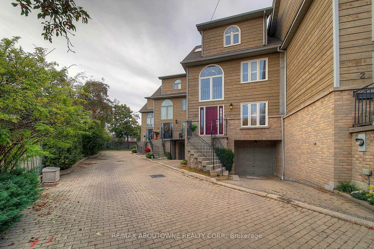 2353, Marine, 1001 - BR Bronte, Oakville