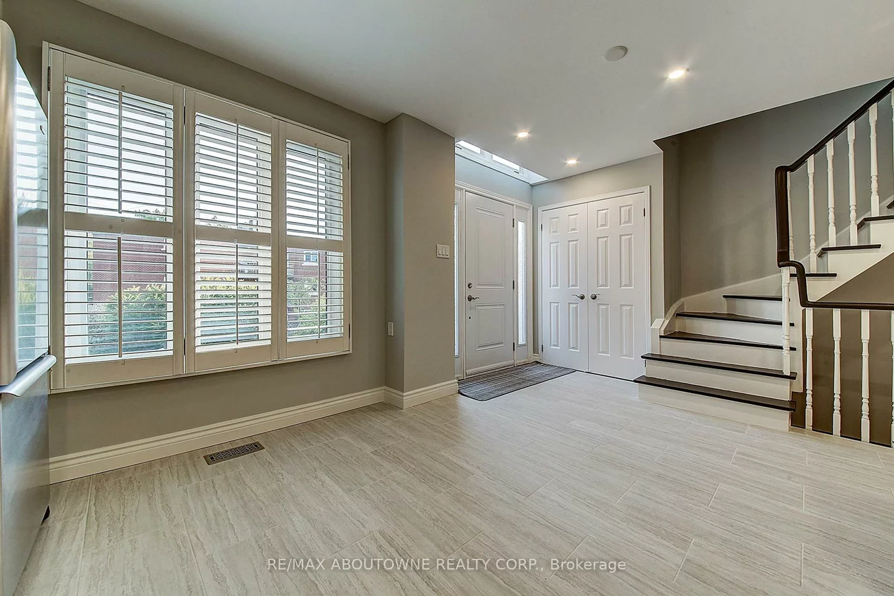 2353, Marine, 1001 - BR Bronte, Oakville
