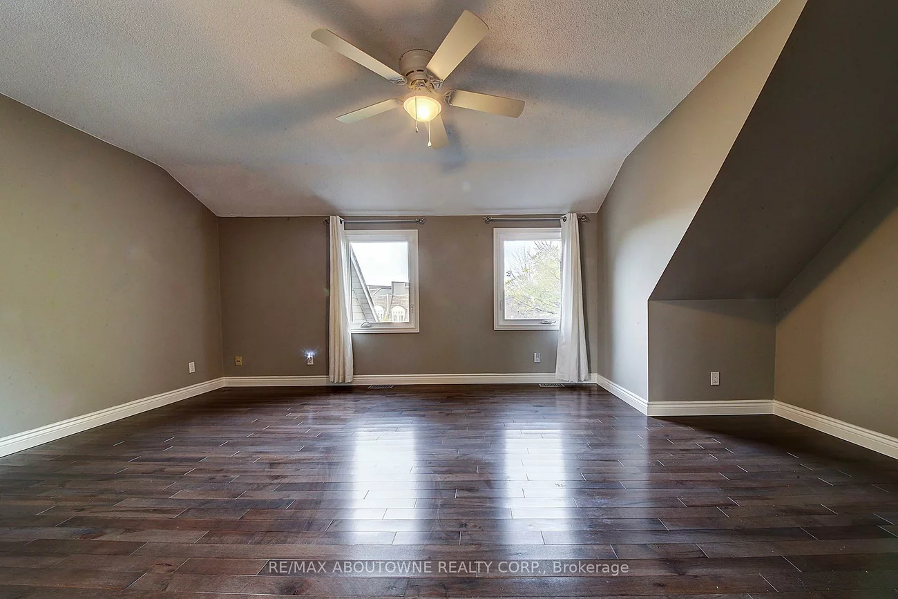 2353, Marine, 1001 - BR Bronte, Oakville