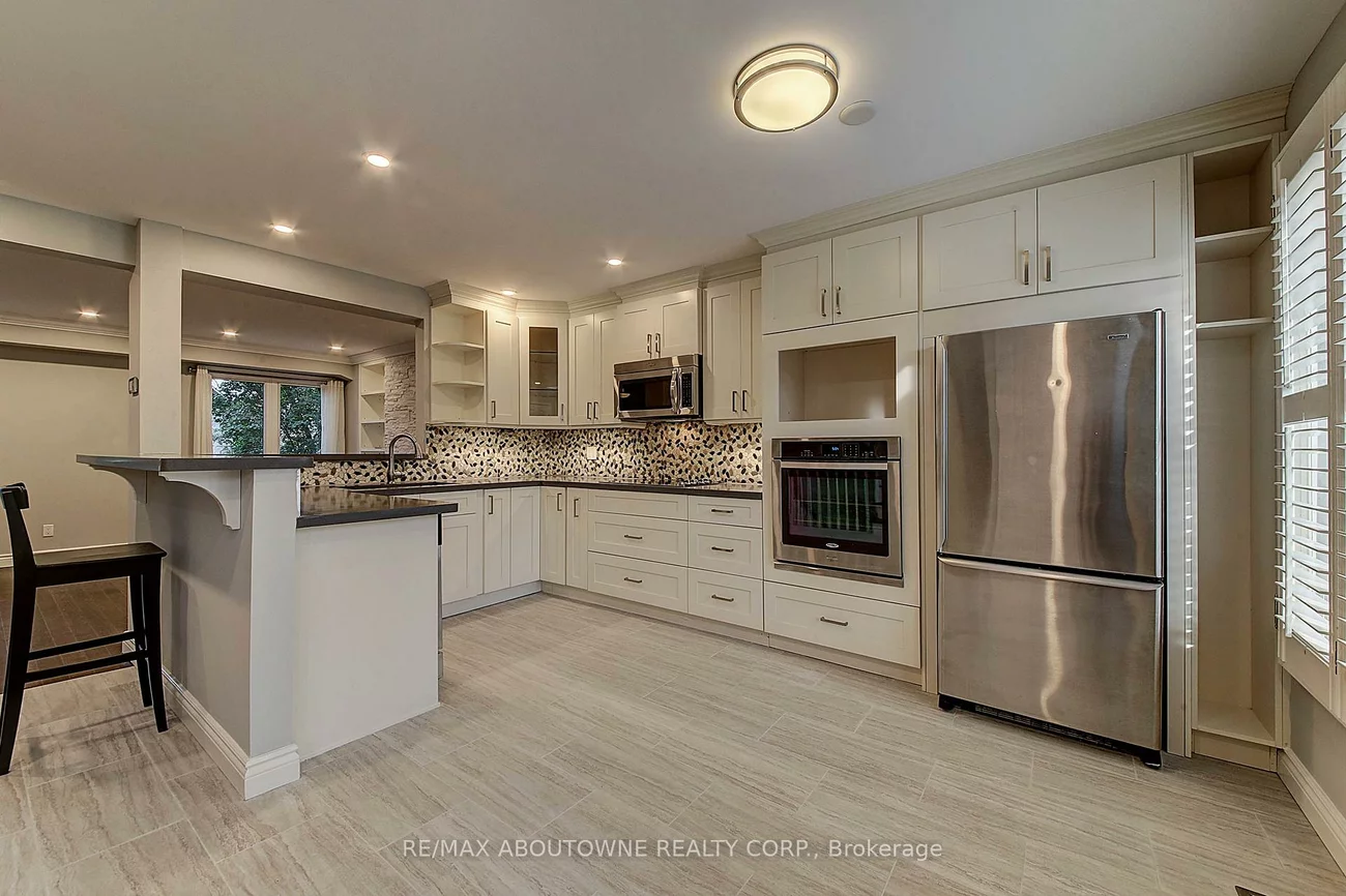2353, Marine, 1001 - BR Bronte, Oakville