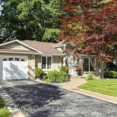 69, Holyrood, 1017 - SW Southwest, Oakville