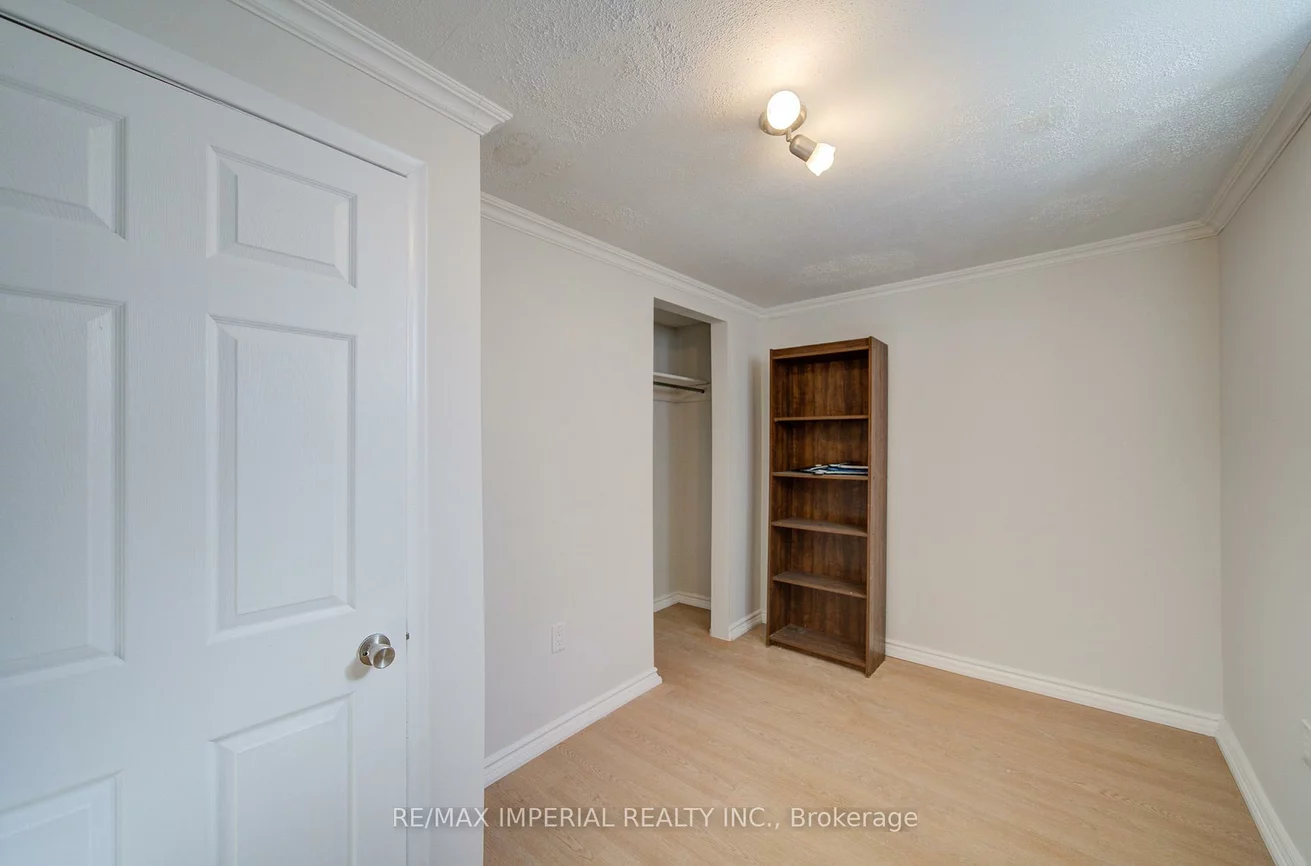 22, Miller, 1003 - CP College Park, Oakville