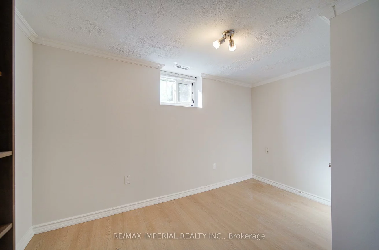 22, Miller, 1003 - CP College Park, Oakville