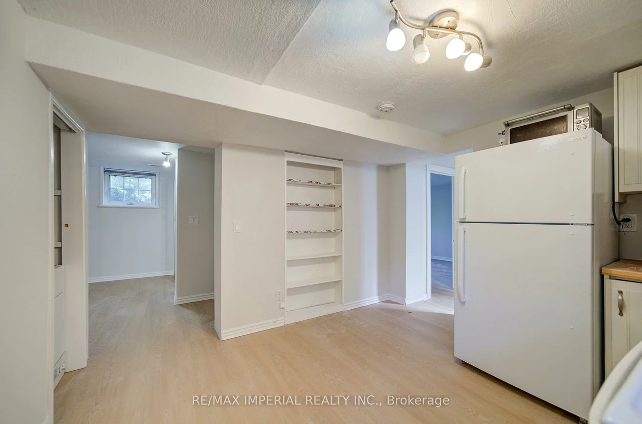 22, Miller, 1003 - CP College Park, Oakville