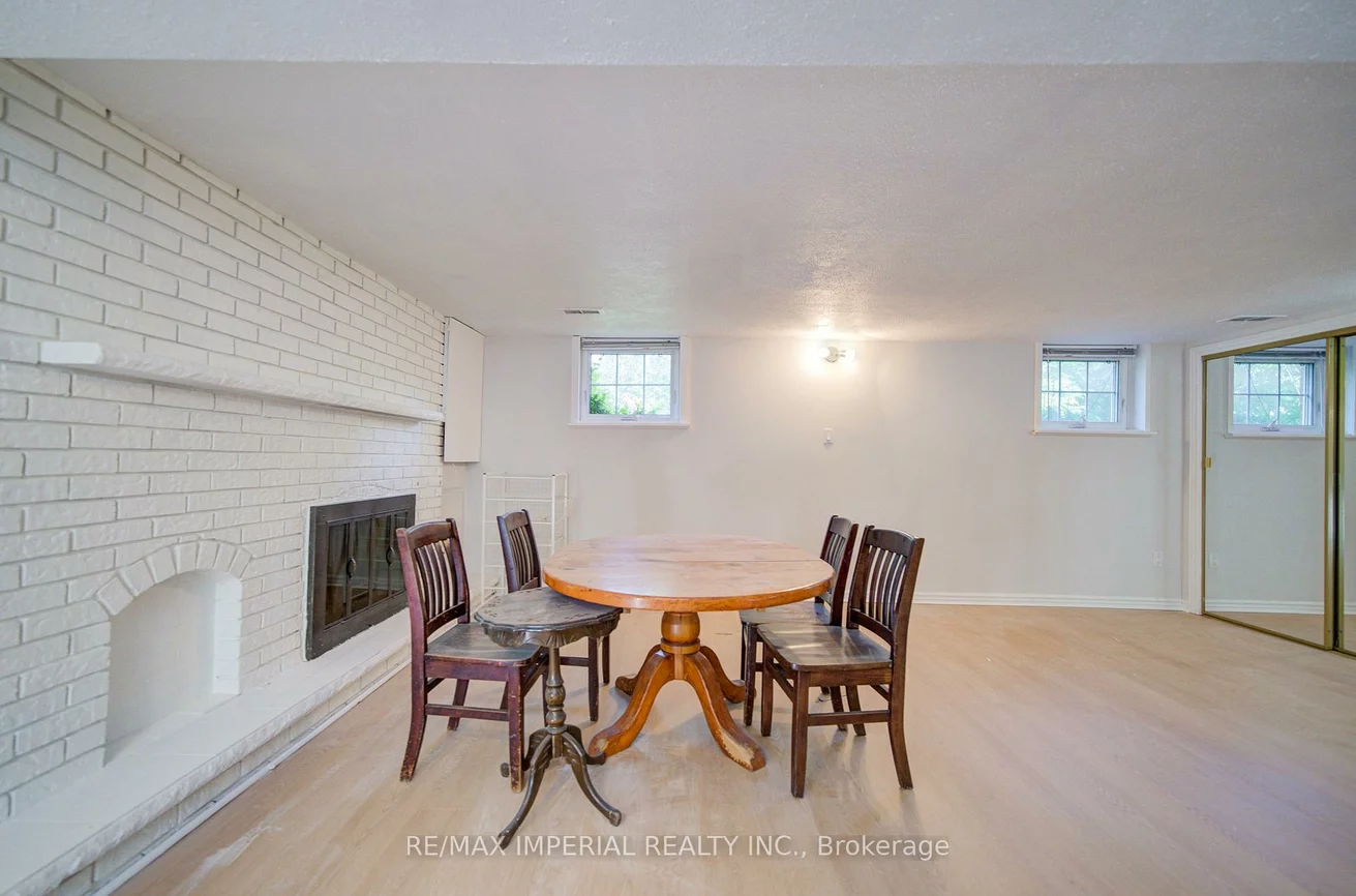 22, Miller, 1003 - CP College Park, Oakville