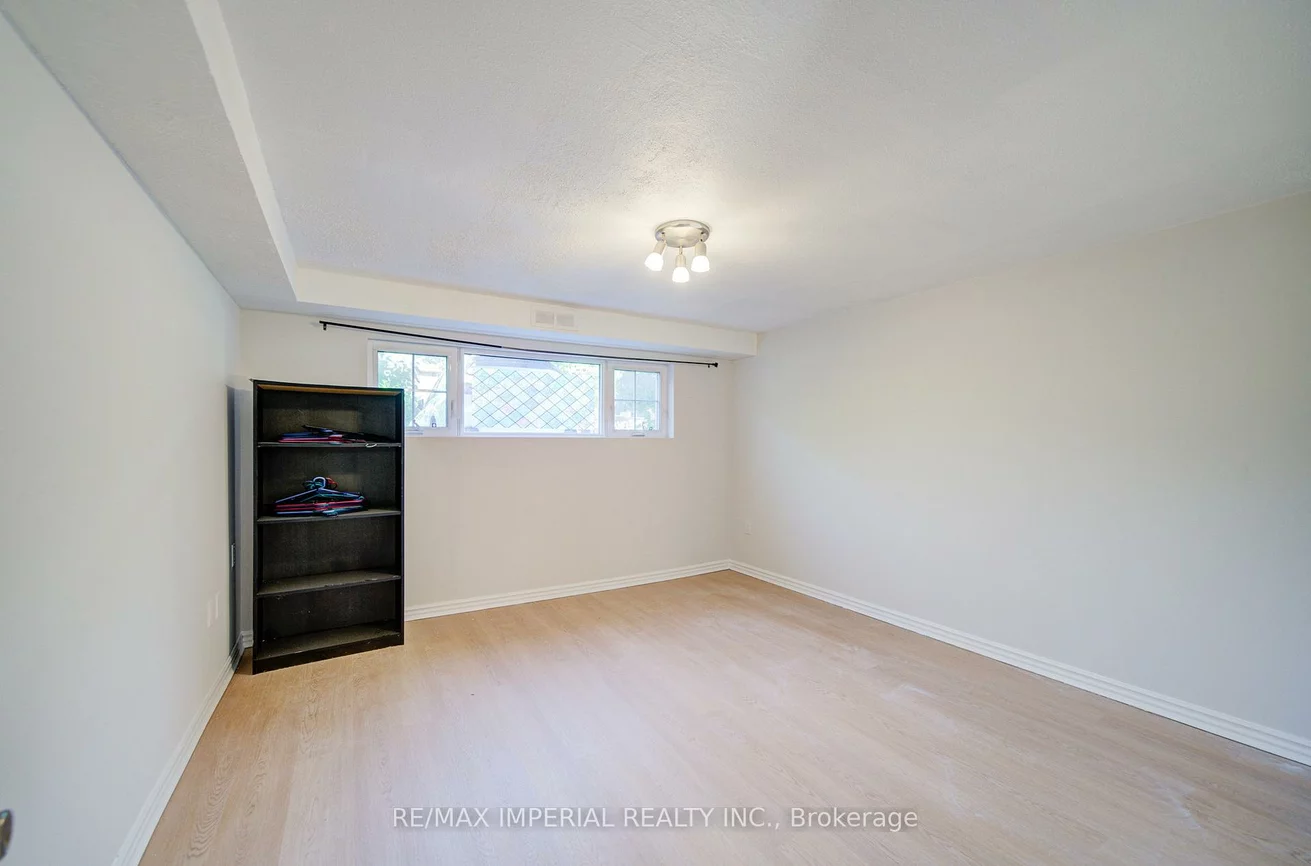 22, Miller, 1003 - CP College Park, Oakville