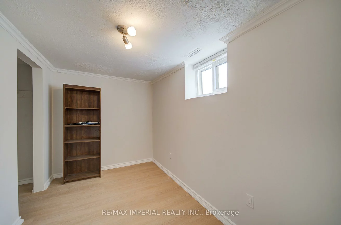 22, Miller, 1003 - CP College Park, Oakville