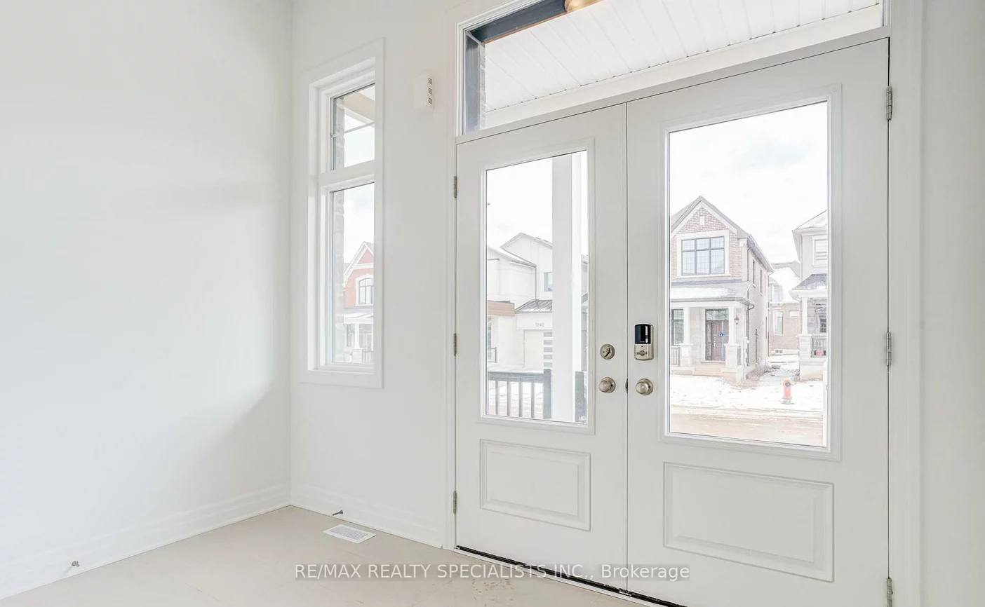 1235, BLACK BEAR, 1010 - JM Joshua Meadows, Oakville