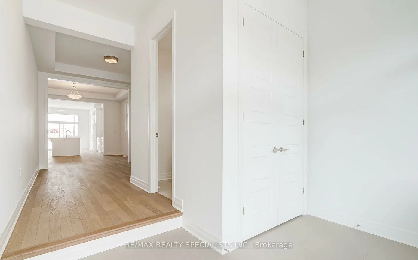 1235, BLACK BEAR, 1010 - JM Joshua Meadows, Oakville