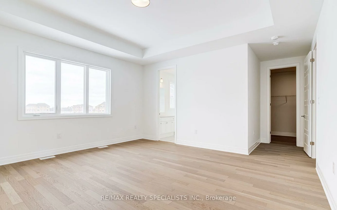 1235, BLACK BEAR, 1010 - JM Joshua Meadows, Oakville