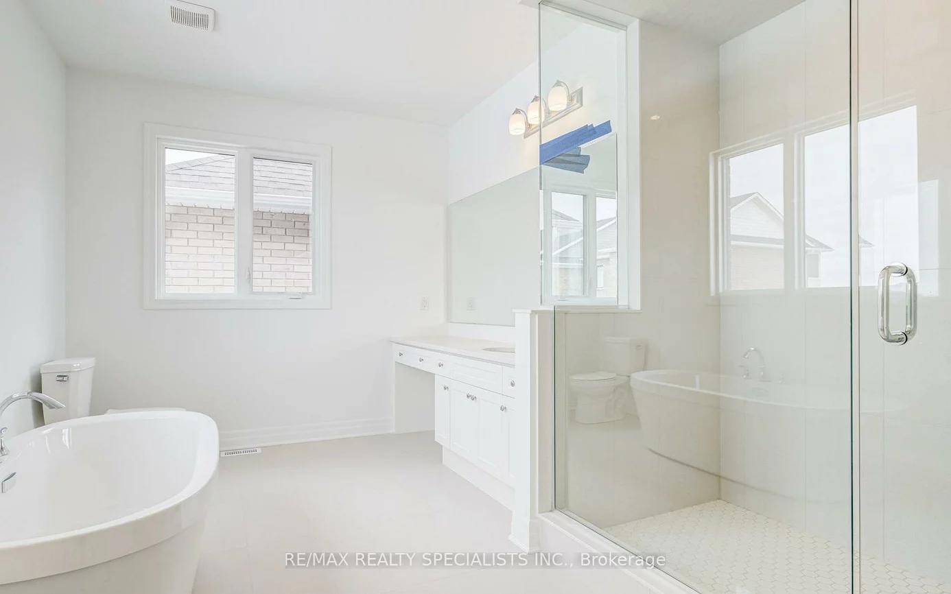 1235, BLACK BEAR, 1010 - JM Joshua Meadows, Oakville