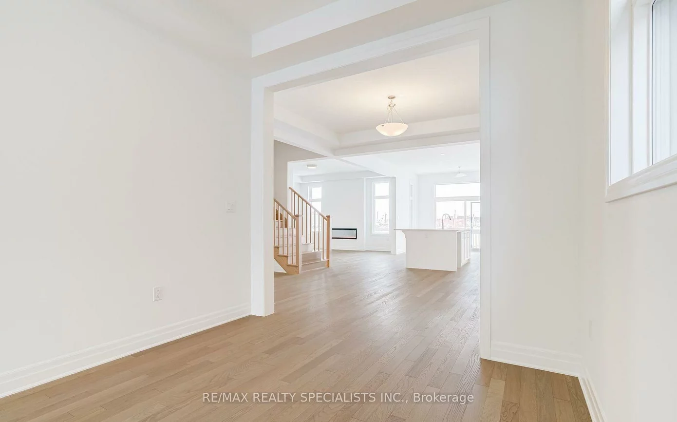 1235, BLACK BEAR, 1010 - JM Joshua Meadows, Oakville