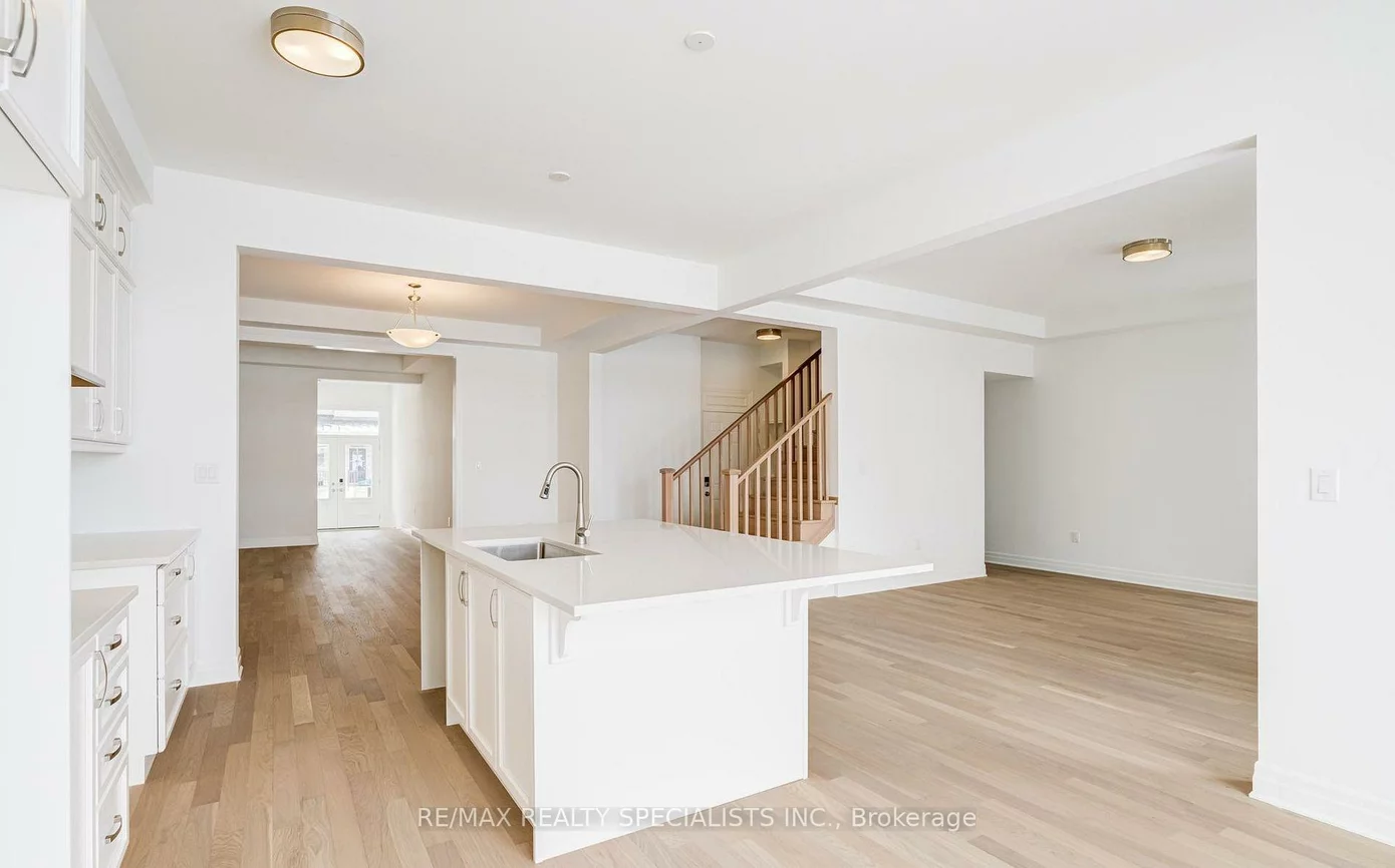 1235, BLACK BEAR, 1010 - JM Joshua Meadows, Oakville