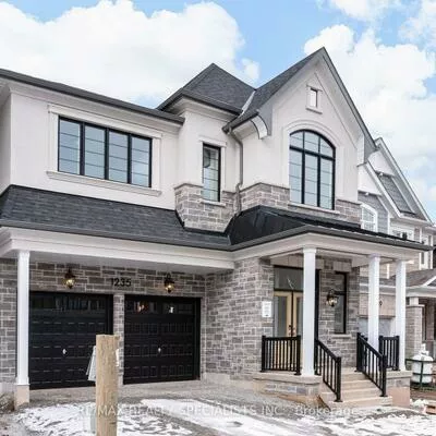 1235, BLACK BEAR, 1010 - JM Joshua Meadows, Oakville