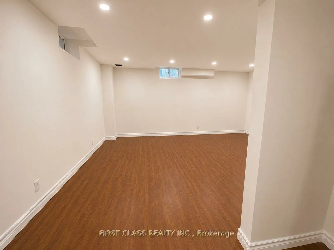 2201, Stratus, 1019 - WM Westmount, Oakville