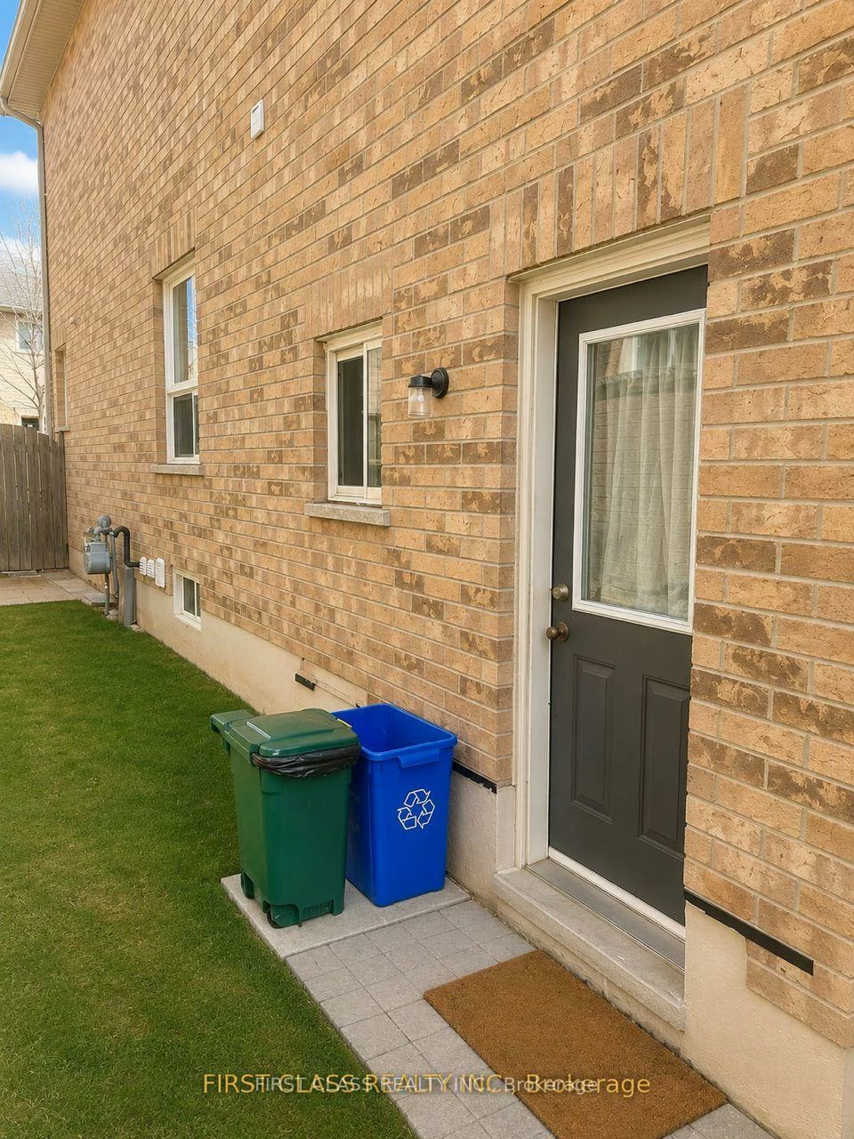 2201, Stratus, 1019 - WM Westmount, Oakville