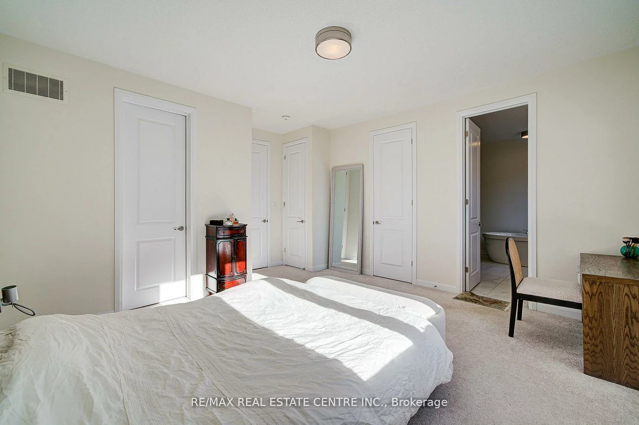 3268, Cloise, 1008 - GO Glenorchy, Oakville