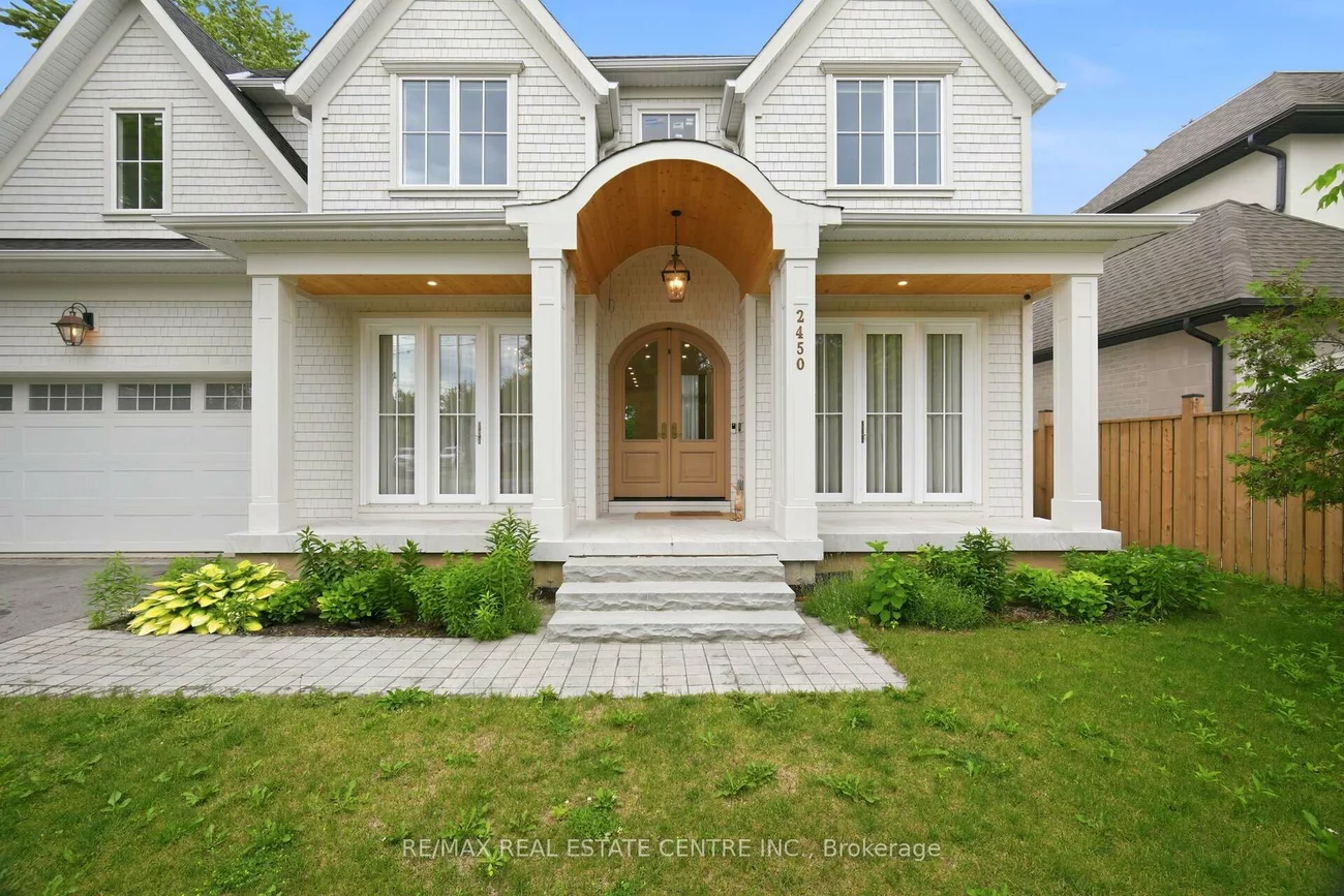 2450, Rebecca, 1001 - BR Bronte, Oakville