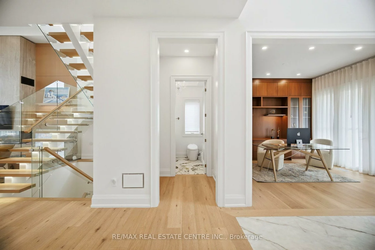 2450, Rebecca, 1001 - BR Bronte, Oakville
