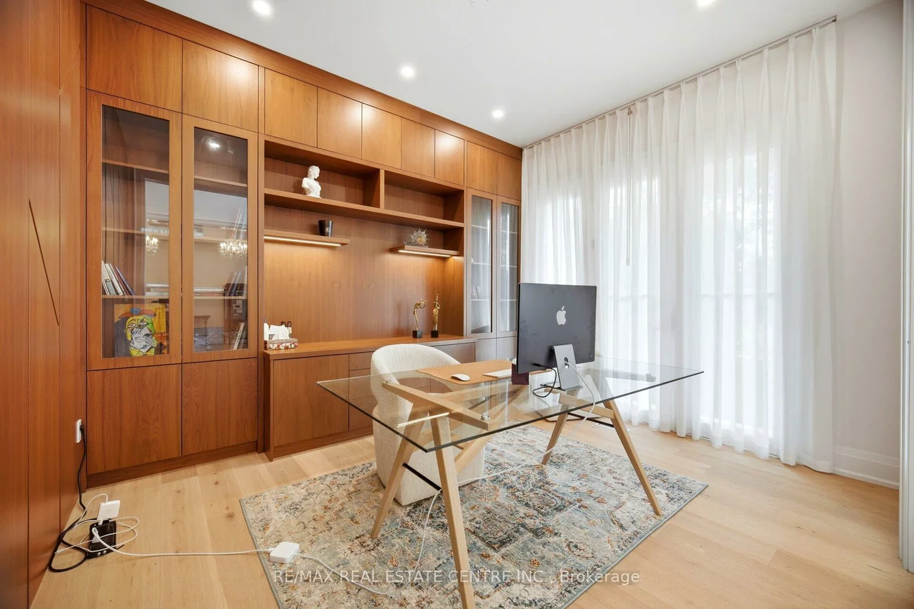 2450, Rebecca, 1001 - BR Bronte, Oakville