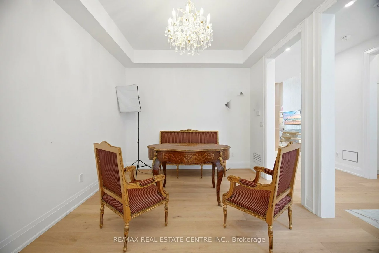 2450, Rebecca, 1001 - BR Bronte, Oakville