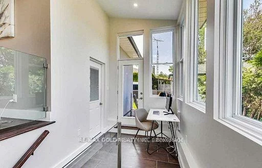 237, Weighton (Upper), 1020 - WO West, Oakville